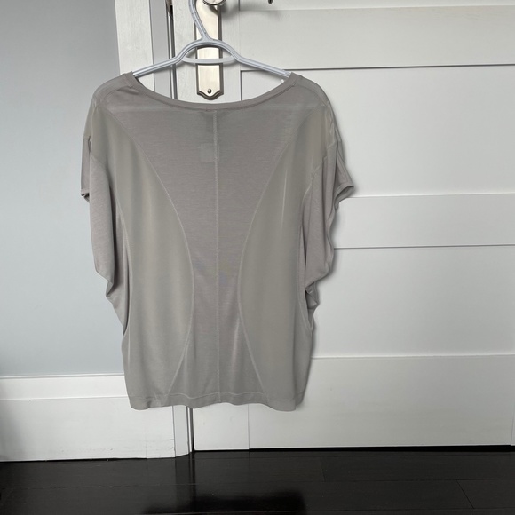 NWT Women's Blouse by Club Monaco - Picture 2 of 7